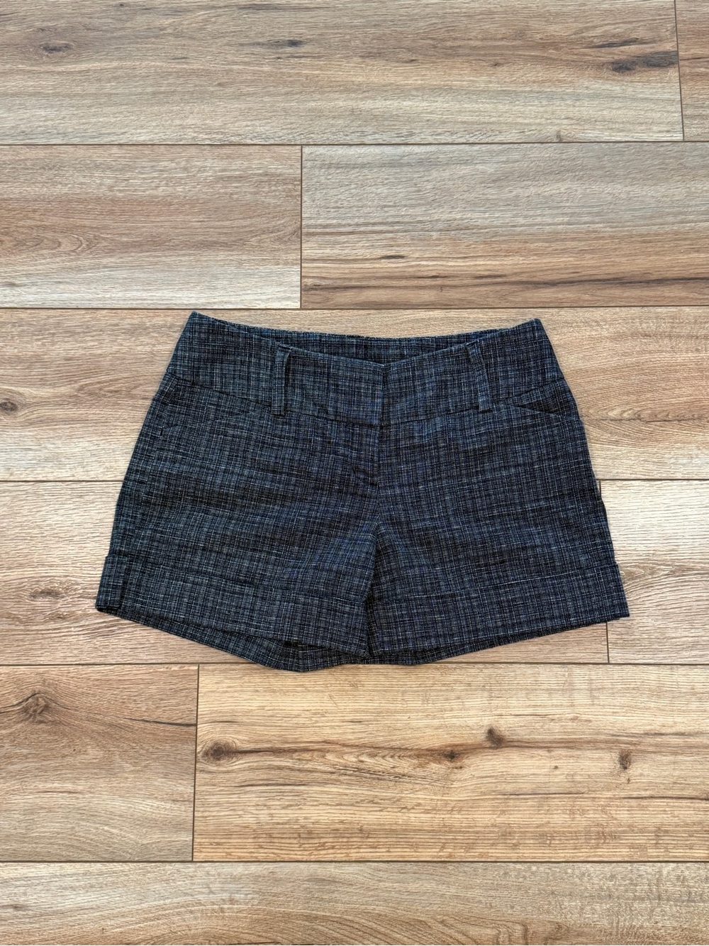 Express Black And Gray Plaid Low Rise Trouser Shorts Size 2